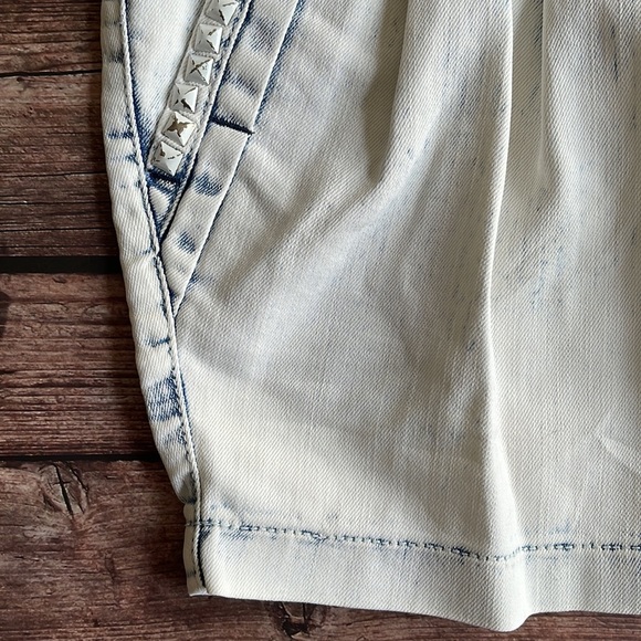 GUESS | Y2K acid wash bleached denim mini skirt - Picture 4 of 10